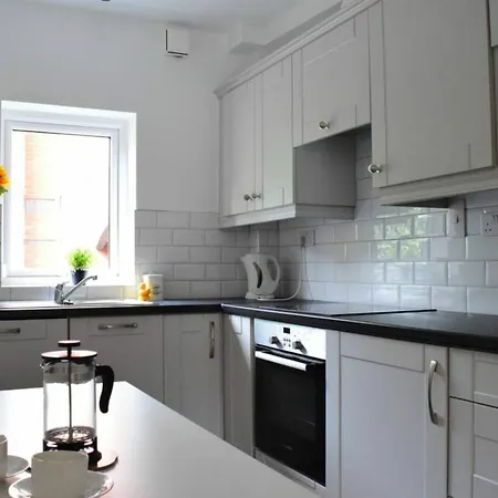 アパート 2 Bedroom Flat In Sleeps 4
